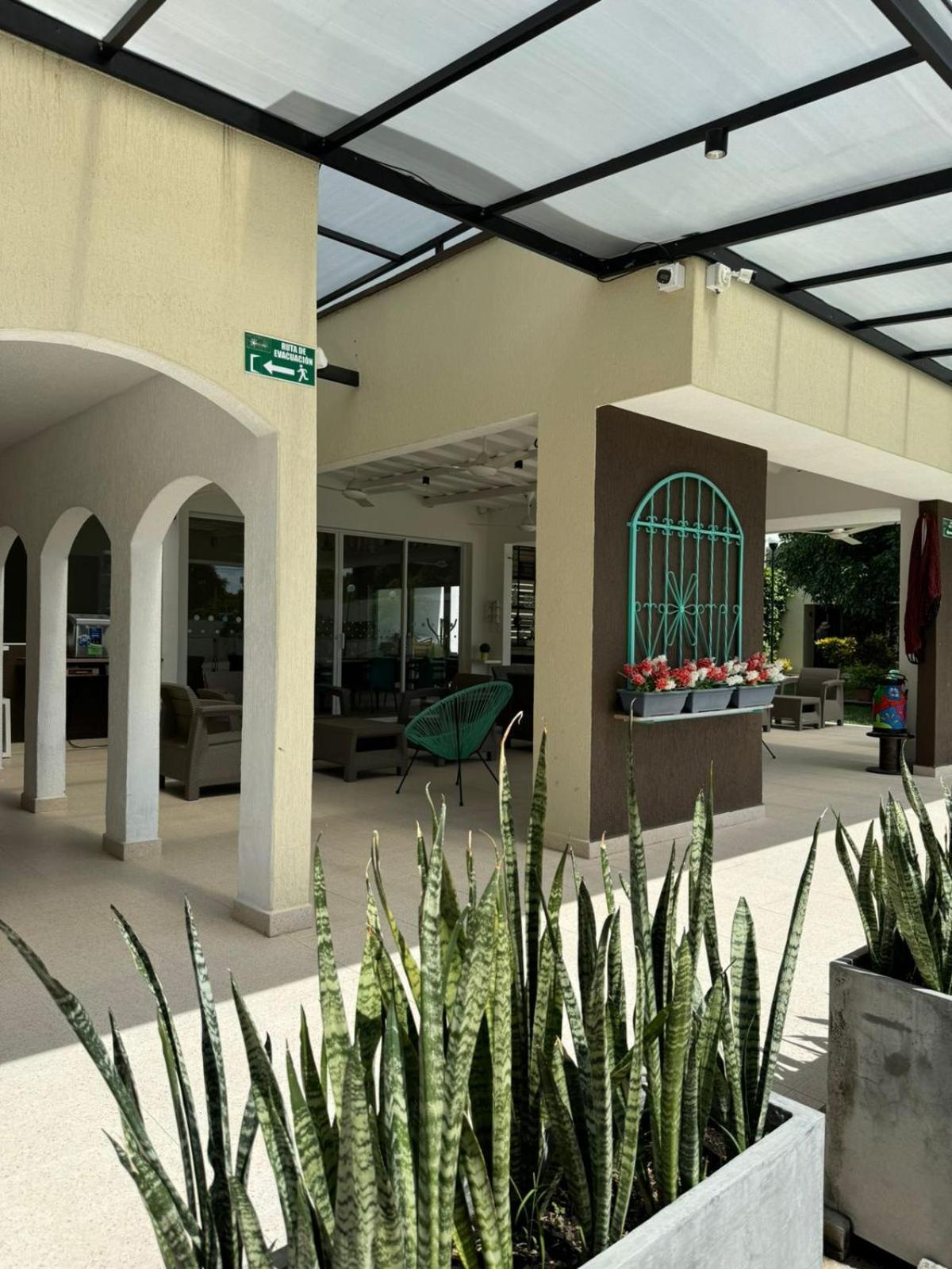 Hotel Tacaloa Inn Experience Ricaurte Exterior photo